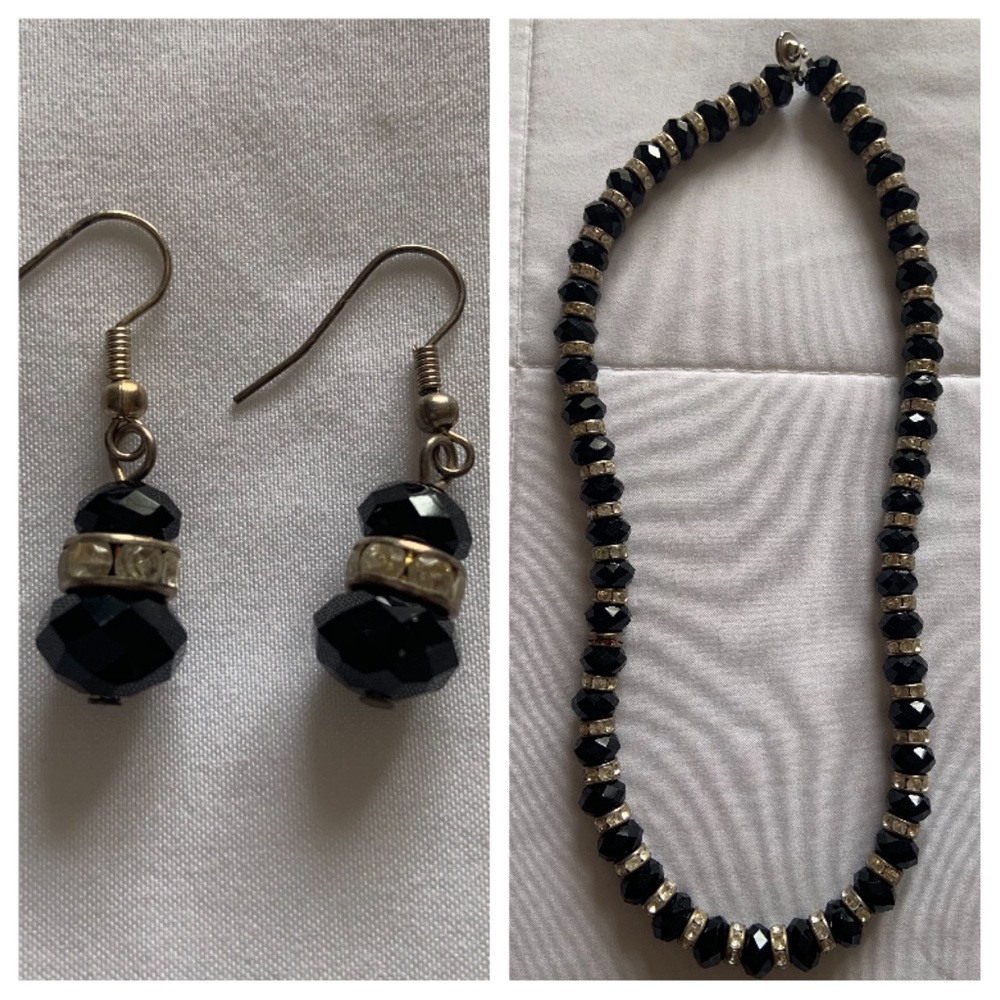 A set of earrings and a necklace.